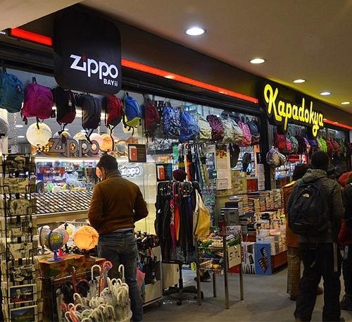 Kapadokya Hediyelik Kırtasiye Zippo Oyuncak Mağazası Kadıköy
