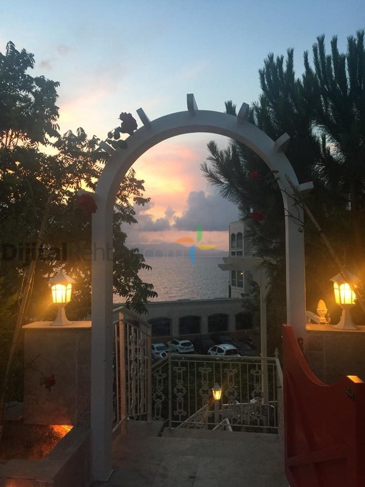 ROTTA VİNO RESTAURANT CAFE BAR KUŞADASI